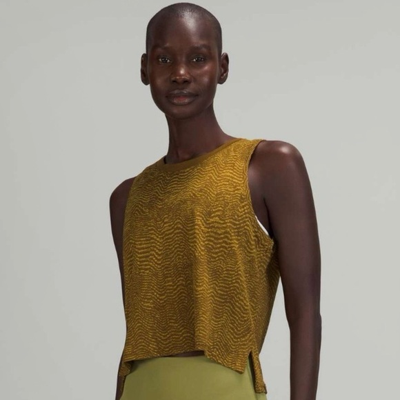 Lululemon Train to Be Tank Top in Ripple Wave Deep Artifact / Auric Gold - Picture 1 of 7